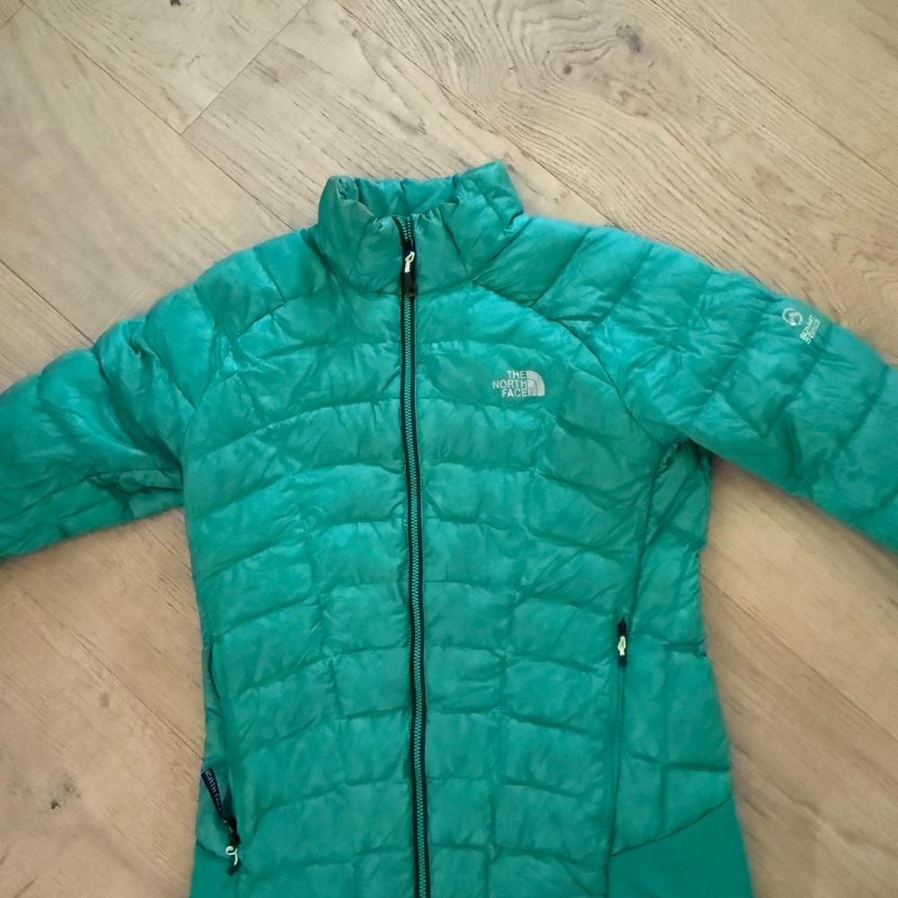 The North Face Women's Teal Puffer Jacket